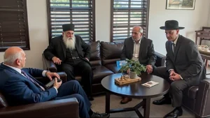הסיפור שמאחורי ההיערכות הבינלאומית: מאמצי הקואליציה העולמית לקראת פסגת המנהיגים באומן