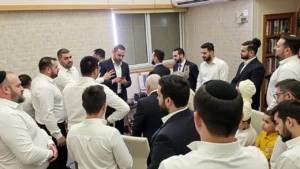 מאחורי הקלעים של המאבק על שטיבלאך 'זיו יהודה': סיפורו של רב הקהילה
